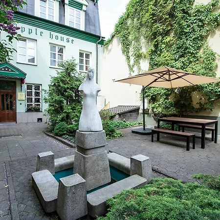 Green Apple Guest house *
